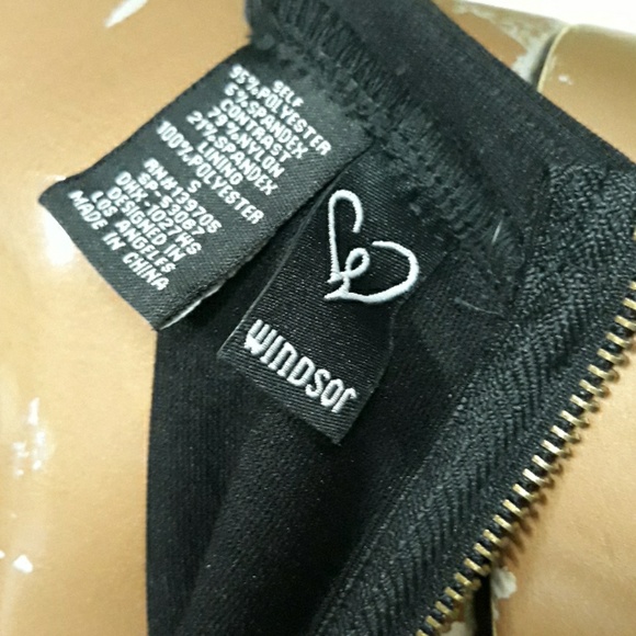 Windsor Adorable Lil Black Dress - Picture 4 of 4